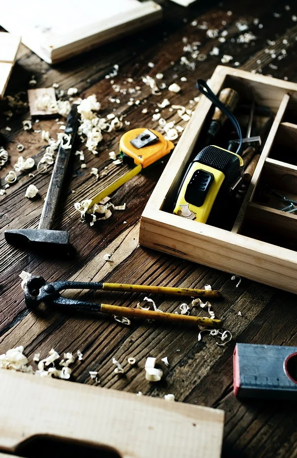 durų restauravimo įrankiai